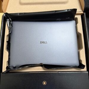 Dell Pro 14 Premium Laptop PA14250
